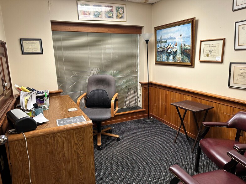 More Photos Of 6693 N Chestnut St, Ravenna Medical For Sale