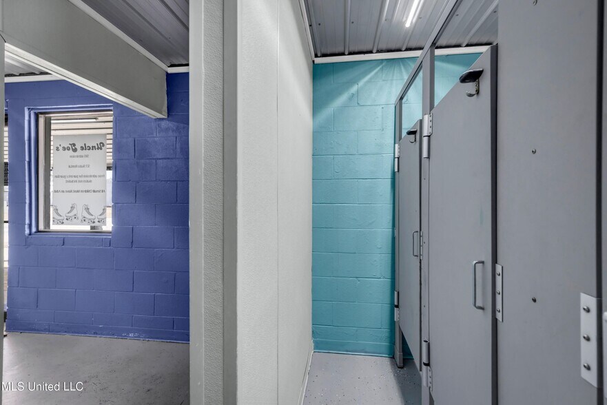 More Photos Of 6238 MS-198, Lucedale Specialty For Sale