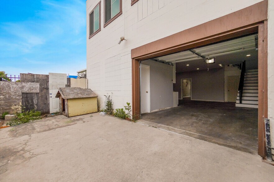 More Photos Of 649 23rd St, Richmond General Retail For Sale