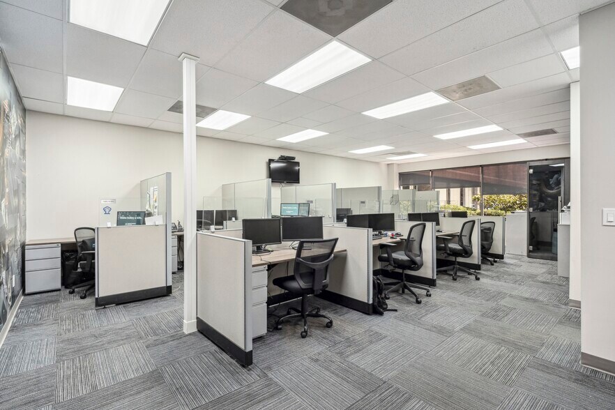 More Photos Of 200 Mineral Springs Rd, Rockaway Medical For Lease