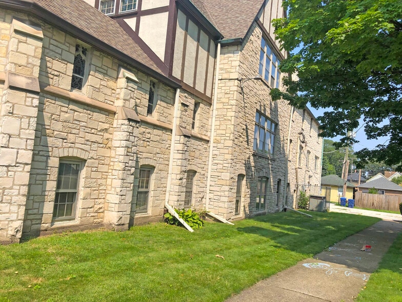 More Photos Of 12739 Maple Ave, Blue Island Religious Facility For Sale