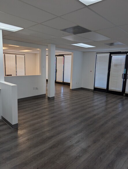 More Photos Of 8021 S Vermont Ave, Los Angeles Loft Creative Space For Lease