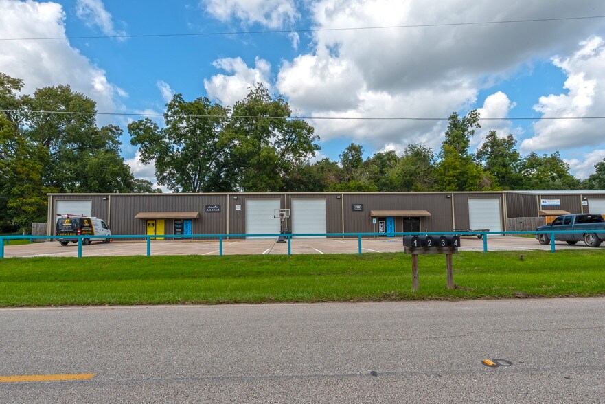 More Photos Of 310 Magnolia St, Spring Warehouse For Sale