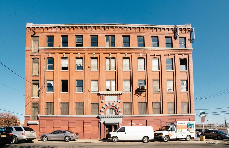 More Photos Of 98-104 Murray St, Newark Warehouse For Sale