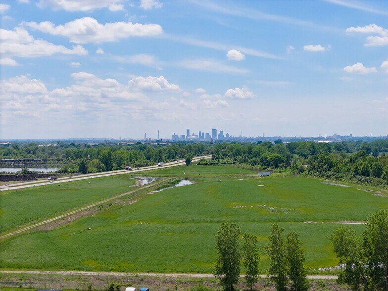 More Photos Of 440 W Pontoon Rd, Granite City Land For Sale