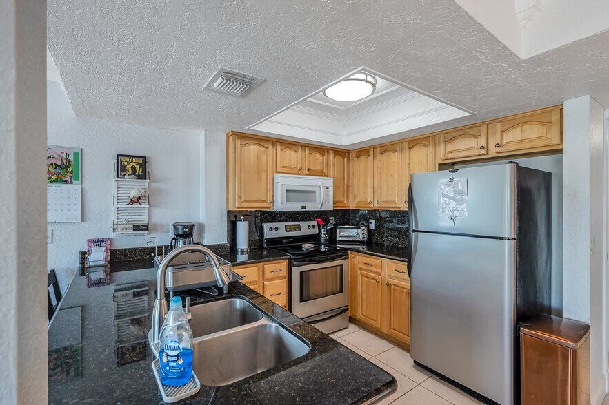 More Photos Of 1809 Gulf Blvd, Indian Rocks Beach Apartments For Sale