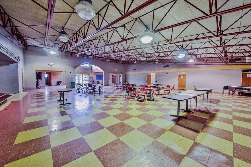 More Photos Of 805 Cleburne, West Helena Self Storage For Sale