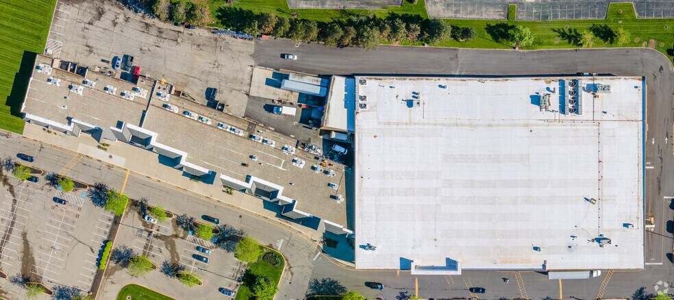 More Photos Of 1212-1252 W Kemper Rd, Cincinnati General Retail For Lease