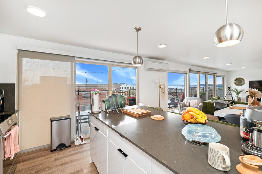 More Photos Of 800 Queen Anne Ave N, Seattle Apartments For Sale