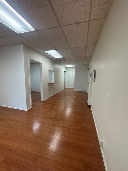 More Photos Of 6450 Bellingham Ave, North Hollywood Storefront Retail Office For Sale