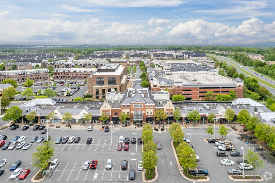 More Photos Of 42385-42395 Ryan Rd, Brambleton Unknown For Lease