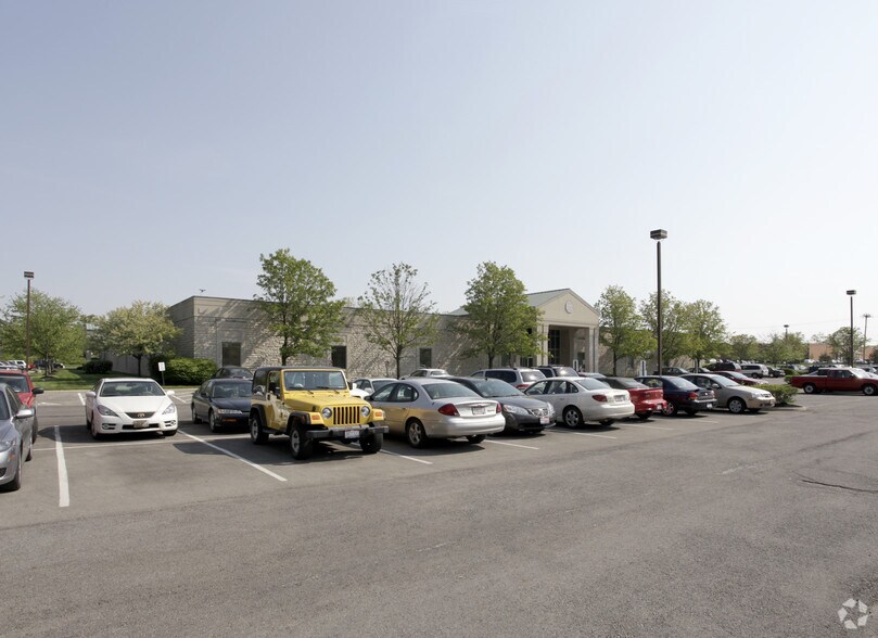 More Photos Of 300 W Schrock Rd, Westerville Office For Lease