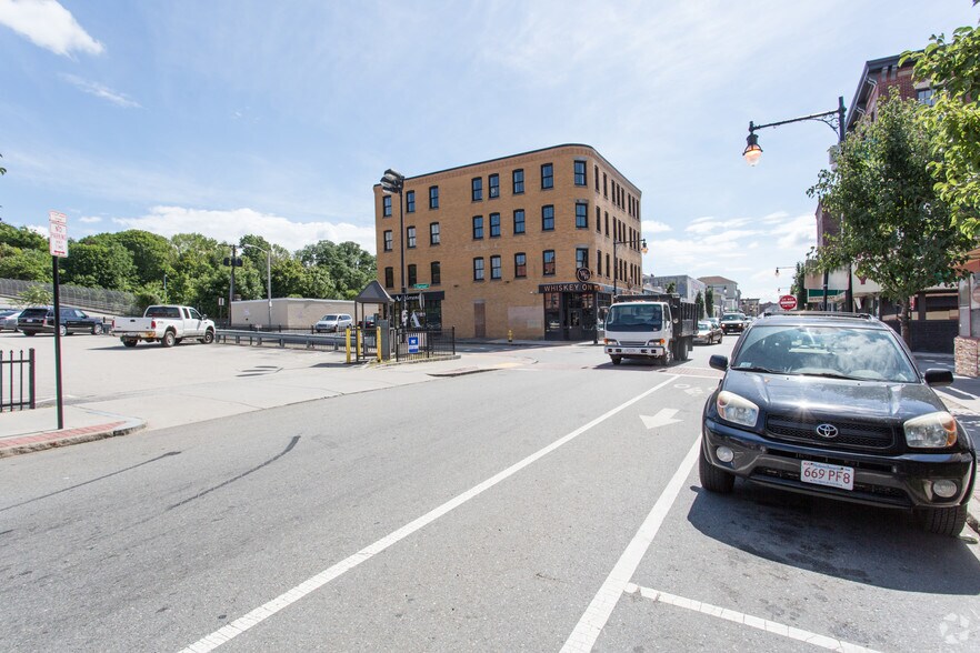 More Photos Of 64 Water St, Worcester Apartments For Lease