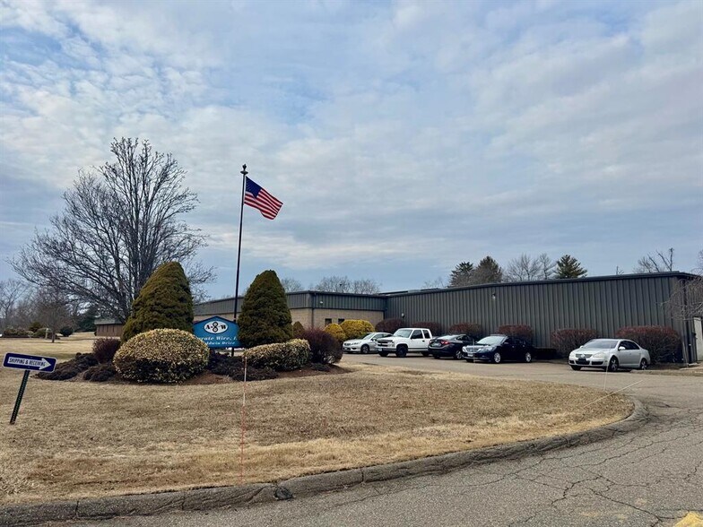 More Photos Of 8 Baldwin Dr, Branford Manufacturing For Lease