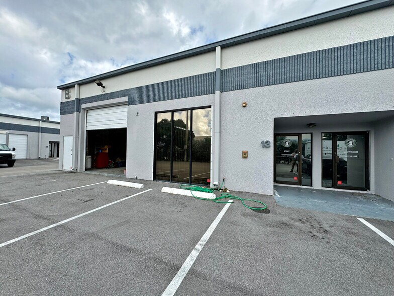 More Photos Of 3111 Fortune Way, Wellington Warehouse For Lease