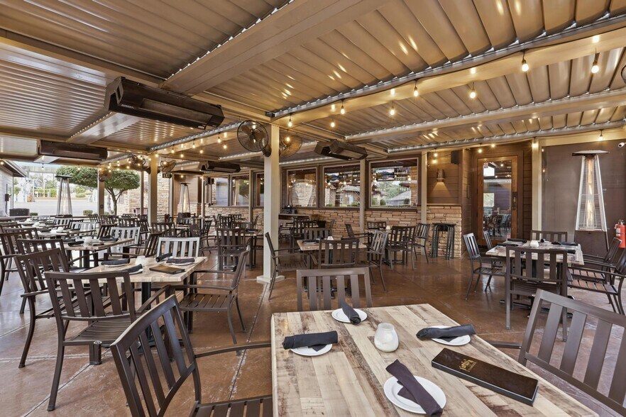 More Photos Of 630 E State Highway 260, Payson Restaurant For Sale