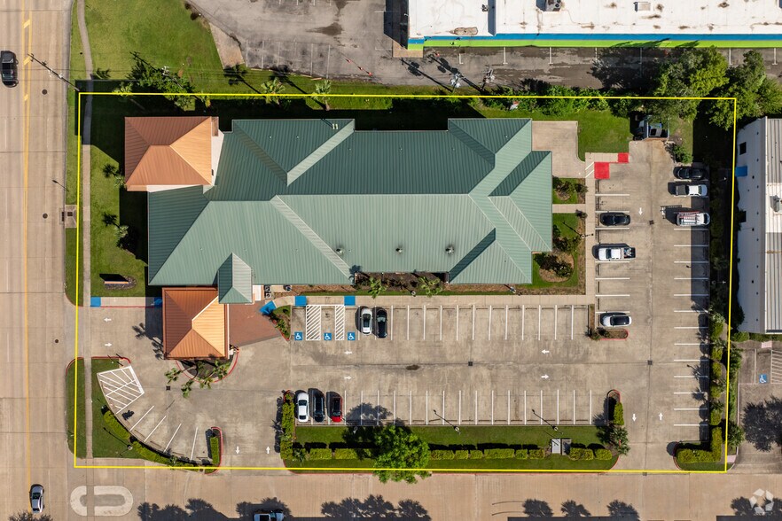 More Photos Of 16931 Texas Ave, Webster Hotel For Sale