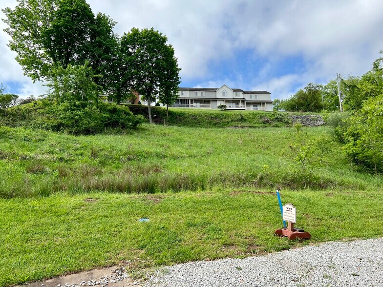 More Photos Of 1 Pointe West Byway, Parkersburg Land For Sale