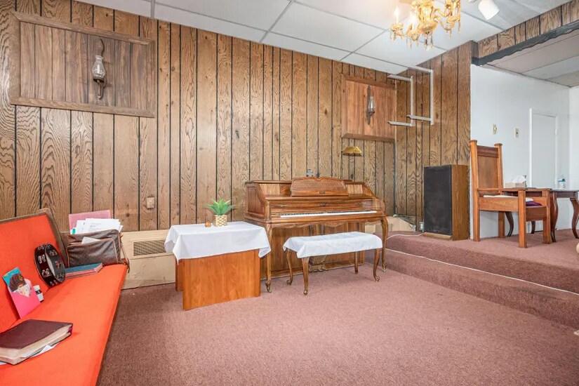 More Photos Of 1200 E Hudson St, Columbus Religious Facility For Sale