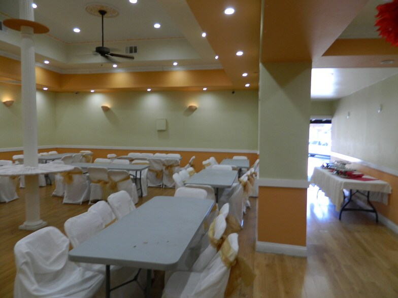 More Photos Of 6915 Foothill Blvd, Tujunga Restaurant For Lease