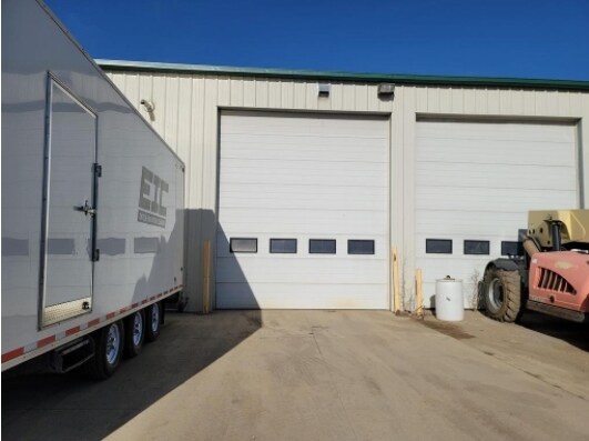 More Photos Of 11113 83 Av, Fort Saskatchewan Warehouse For Lease