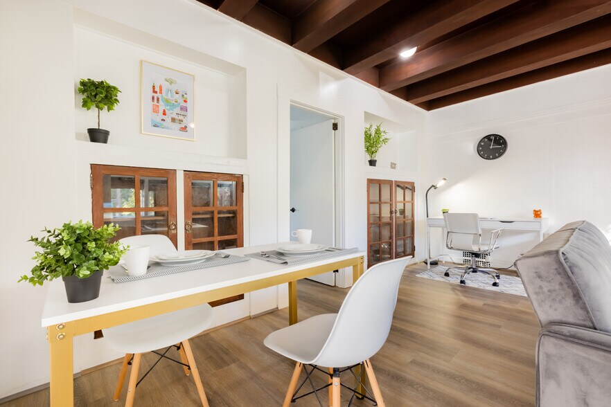 More Photos Of 400 Lagunitas Ave, Oakland Apartments For Sale