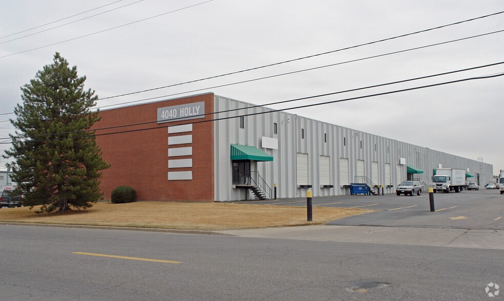 More Photos Of 4040 Holly St, Denver Warehouse For Lease