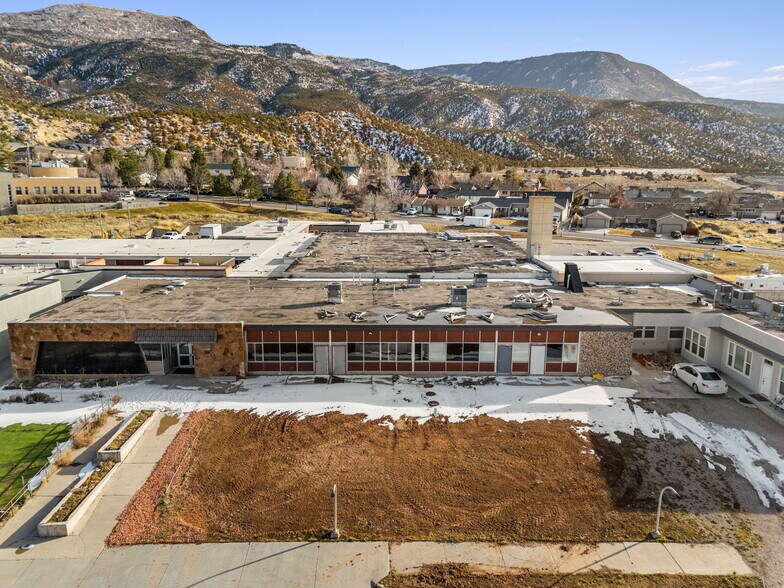 Primary Photo Of 120 E Altamira Dr, Cedar City Office Residential For Lease