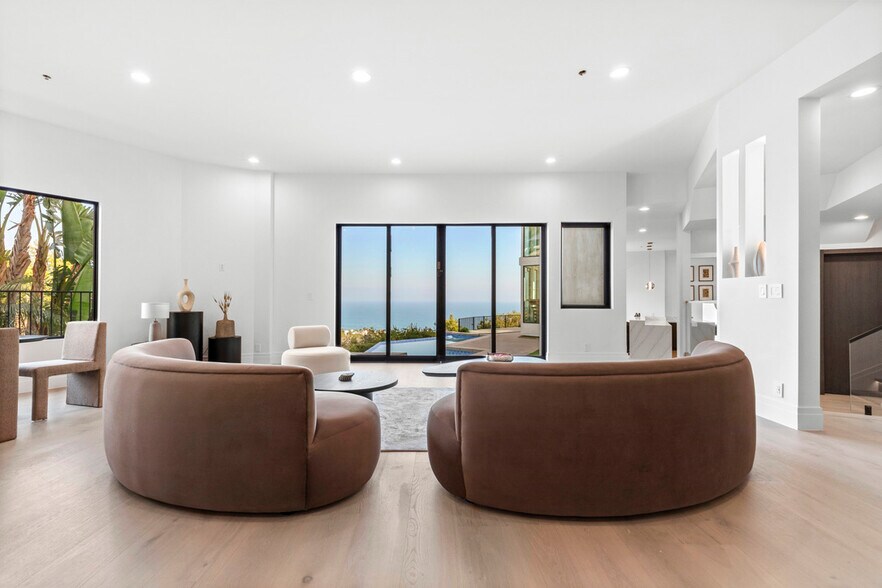 More Photos Of 6380 Meadows Ct, Malibu Rehabilitation Center For Lease