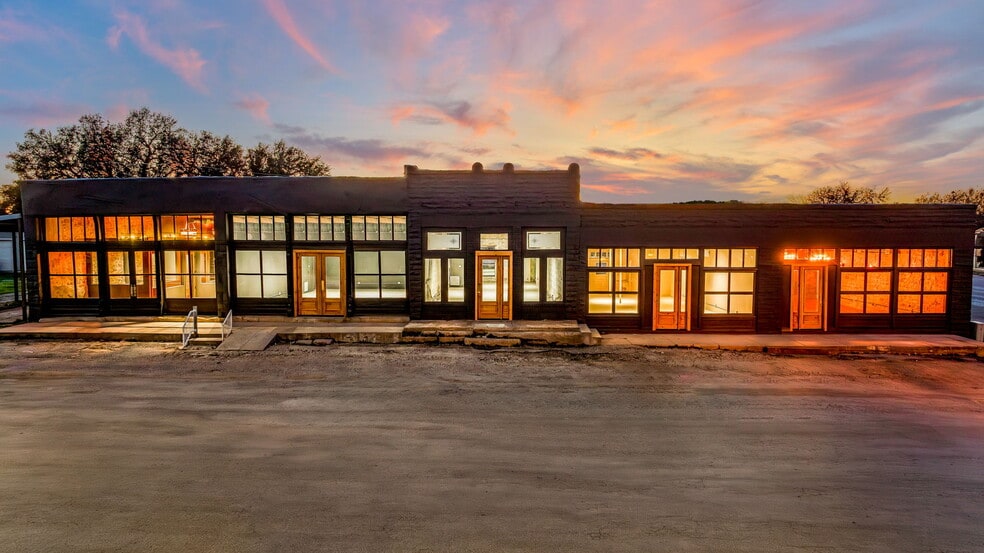 Primary Photo Of 104 S Kickapoo St, Lipan General Retail For Lease