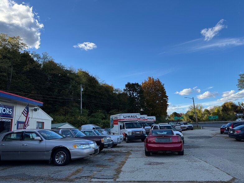 More Photos Of 315 Route 22, Pawling Showroom For Sale