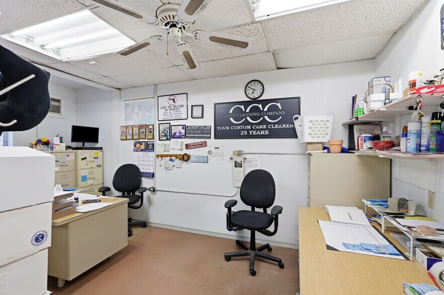 More Photos Of 8424-8430 White Settlement Rd, Fort Worth Storefront Retail Office For Sale