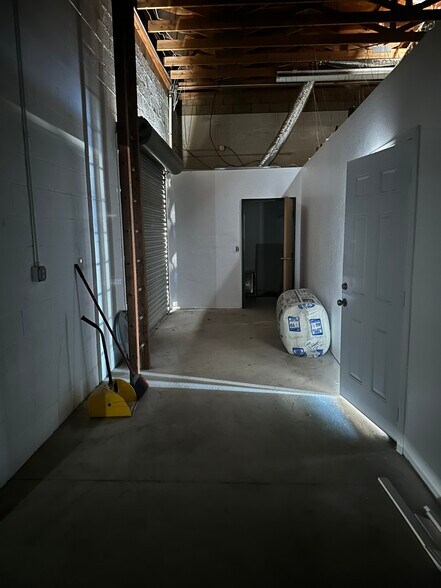 More Photos Of 229 S Olive Ave, Rialto Warehouse For Sale