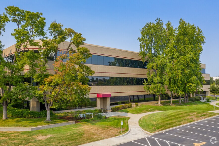 More Photos Of 3825 Hopyard Rd, Pleasanton Unknown For Lease