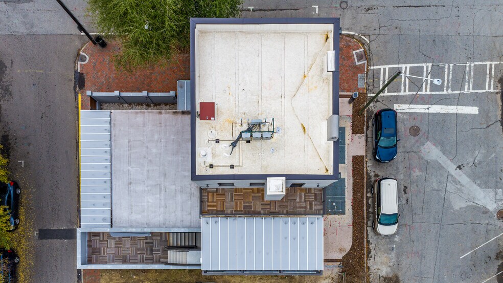 More Photos Of 30-32 Martin Luther King Jr Blvd, Savannah Restaurant For Lease