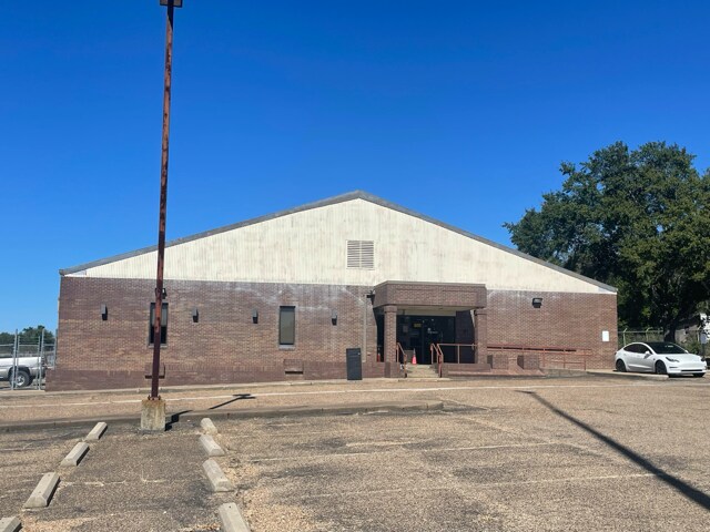More Photos Of 1504 W Corsicana St, Athens Manufacturing For Sale