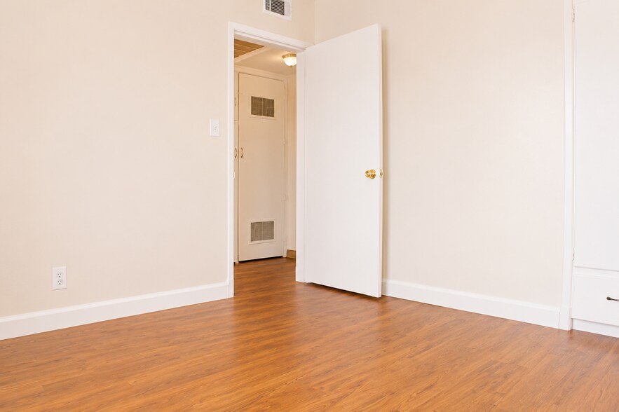 More Photos Of 615 Olive St, Bakersfield Multifamily For Sale