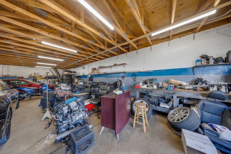 More Photos Of 13250 NW 7th Ave, Miami Auto Repair For Sale