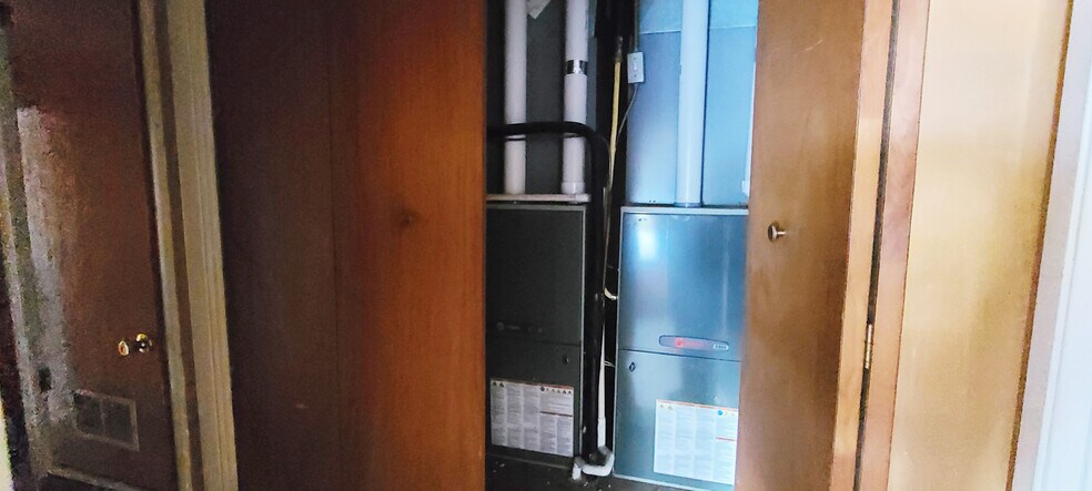 More Photos Of 14417 S L-56d, Brady Convenience Store For Sale