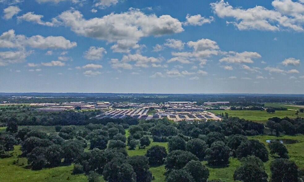 Primary Photo Of 321 Veterans Memorial Dr, Navasota Land For Sale