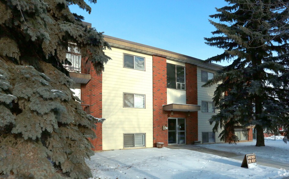 More Photos Of 10434 77th Ave NW, Edmonton Apartments For Sale