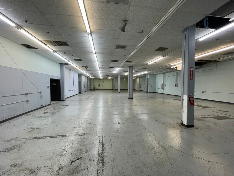 More Photos Of 1616 McGowen St, Houston Light Manufacturing For Lease
