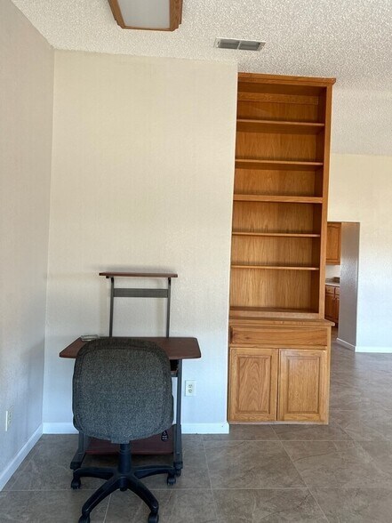 More Photos Of 226 FM 1343, Castroville Flex For Lease