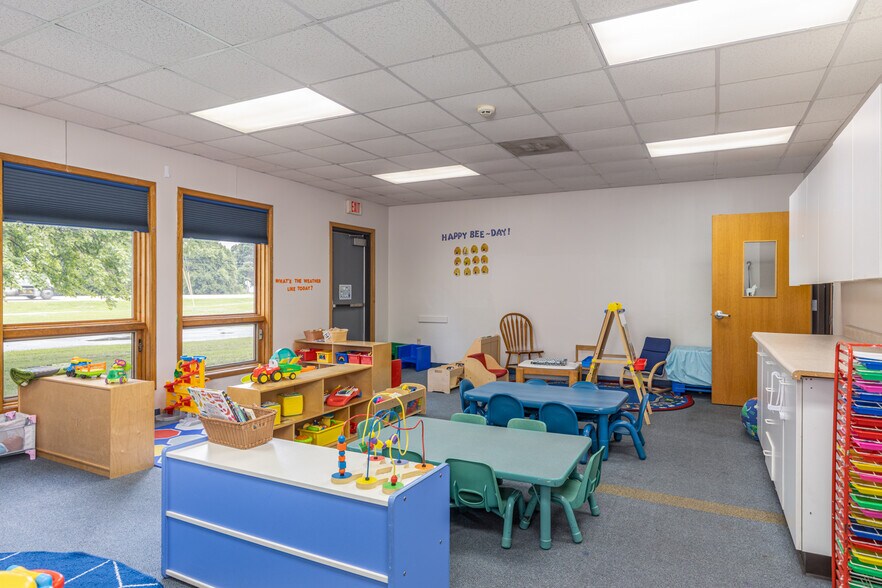 More Photos Of 3870 Jackson St, Oshkosh Specialty For Sale