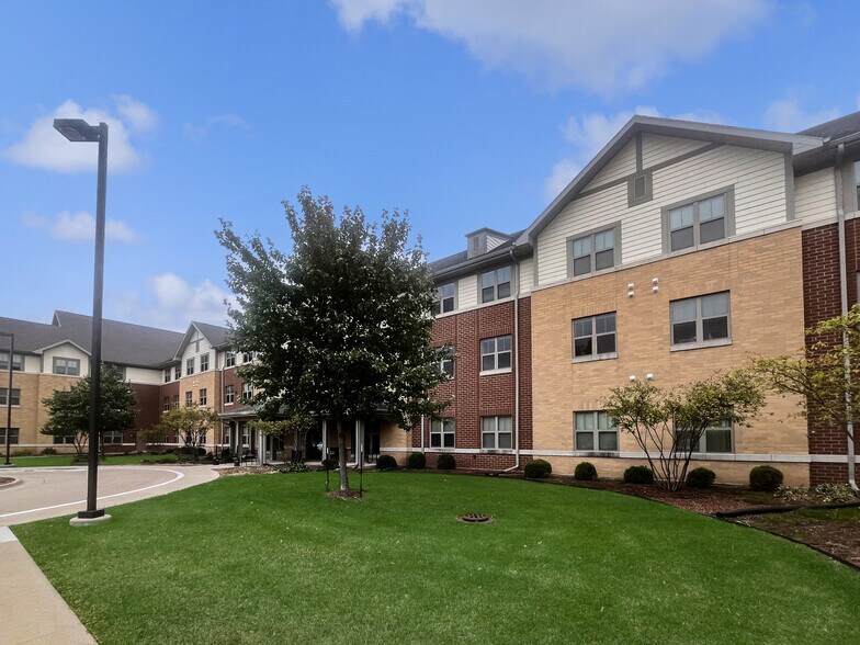 More Photos Of 1401 Wingate Dr, Dubuque Apartments For Sale