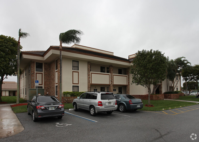 Primary Photo Of 130 John F Kennedy Dr, Lake Worth Medical For Lease