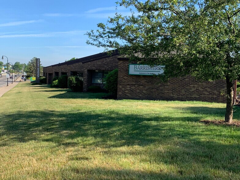 More Photos Of 1880-1898 W Stadium Blvd, Ann Arbor Office For Sale