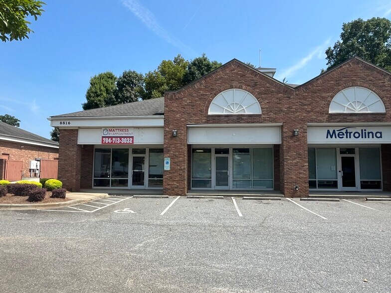 More Photos Of 8816 University East Dr, Charlotte Freestanding For Lease