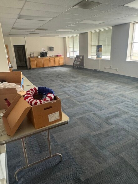 More Photos Of 6810 SE Dwight St, Topeka Industrial For Sale