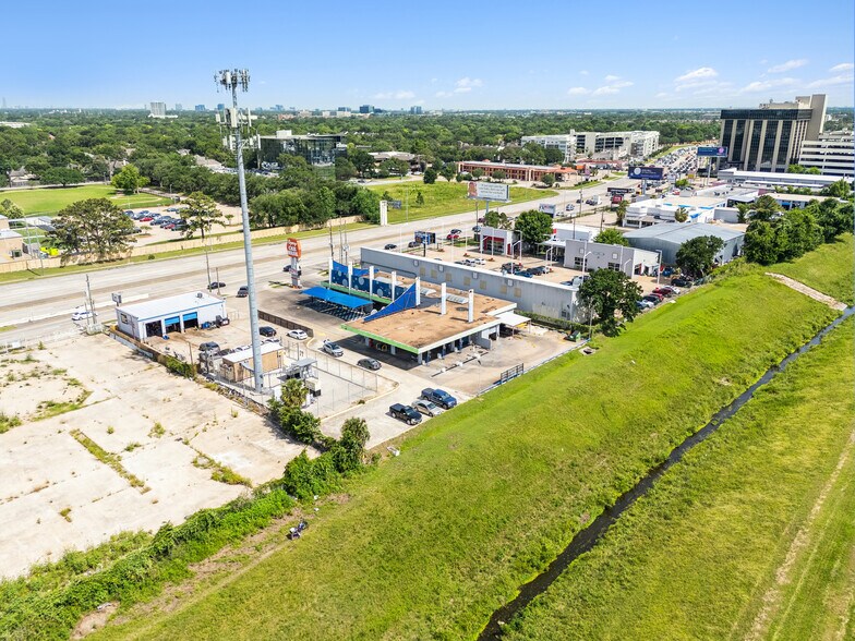 More Photos Of 506 Highway 6 S, Houston Carwash For Sale